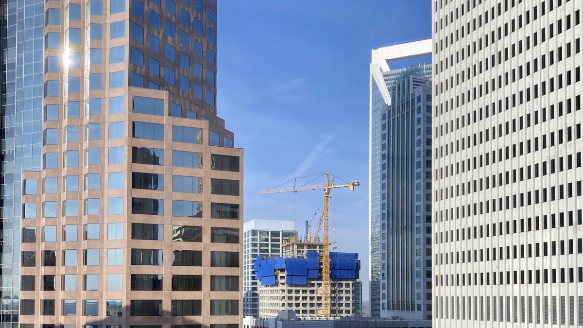 Crane in Uptown Charlotte next to the Duke Energy Building
