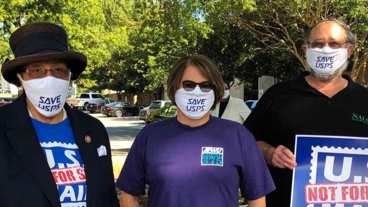 Rep. Adams and friends wearing "Save USPS" masks